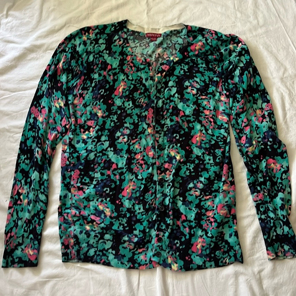 Light weight color-splash cardigan